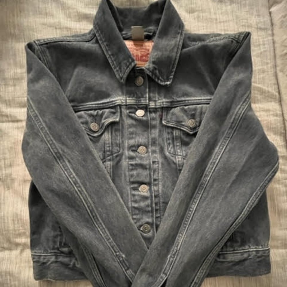 Women's Levis Strauss Cropped Jean Denim Jacket Size M/L
